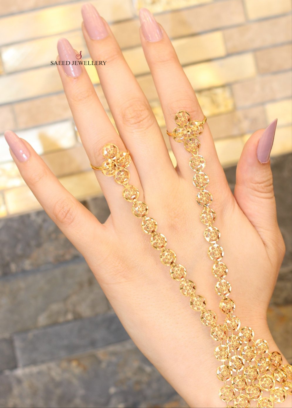 21K Kuwaity Hand Bracelet Made of 21K Yellow Gold by Saeed Jewelry-كف-خاتمين-كويتي