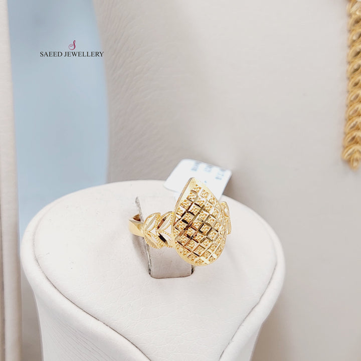 Deluxe Leaf Set  Made Of 21K Yellow Gold Ring Size: <strong> 14 JP/CN | 7 US/CA</strong><br>Bracelet Length: <strong> 20cm</strong><br><br> by Saeed Jewelry-29379