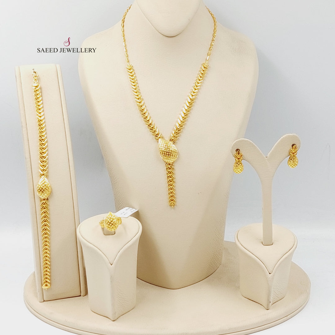 Deluxe Leaf Set  Made Of 21K Yellow Gold Ring Size: <strong> 14 JP/CN | 7 US/CA</strong><br>Bracelet Length: <strong> 20cm</strong><br><br> by Saeed Jewelry-29379