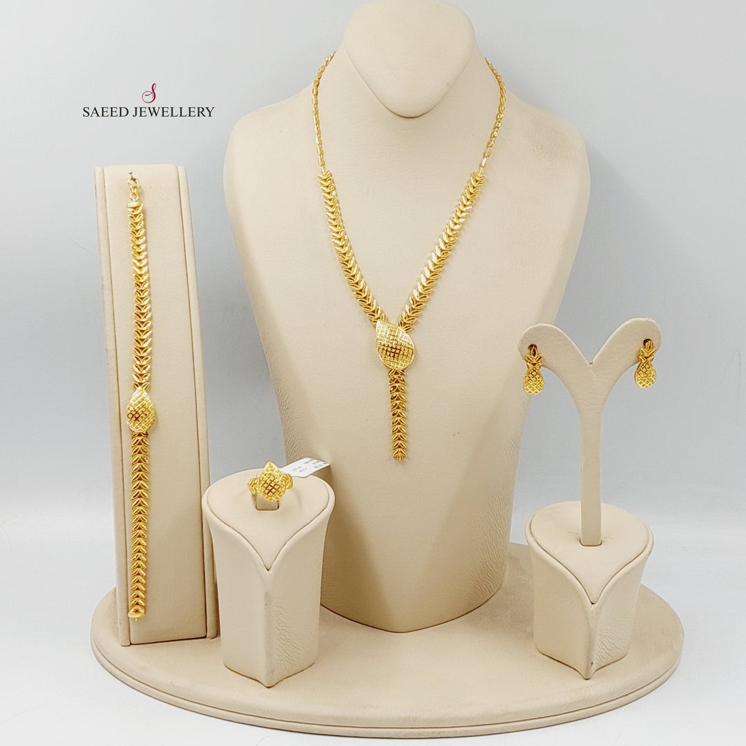 Deluxe Leaf Set  Made Of 21K Yellow Gold Ring Size: <strong> 14 JP/CN | 7 US/CA</strong><br>Bracelet Length: <strong> 20cm</strong><br><br> by Saeed Jewelry-29379