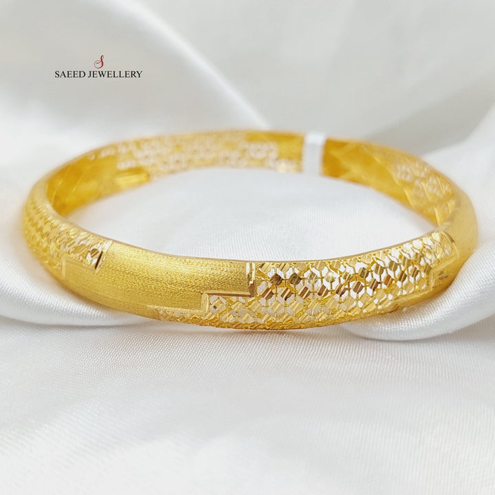 Engraved Kuwaiti Bangle Made Of 21K Yellow Gold by Saeed Jewelry-28036